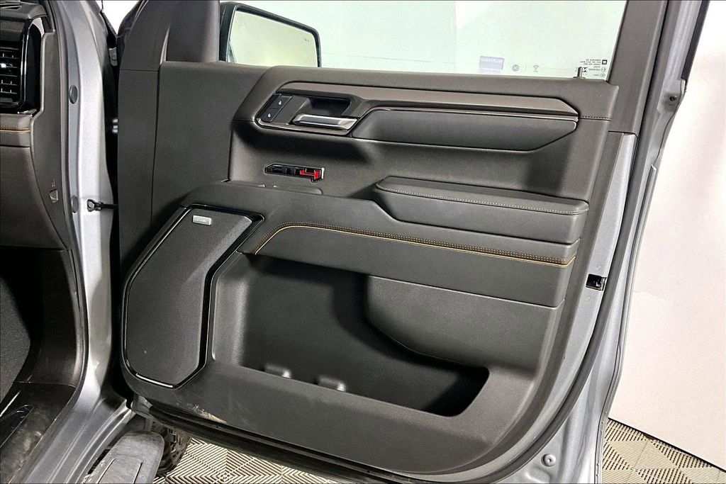 Used 2024 GMC Sierra 1500 AT4 w/ Technology Package AWD/4WD image 15