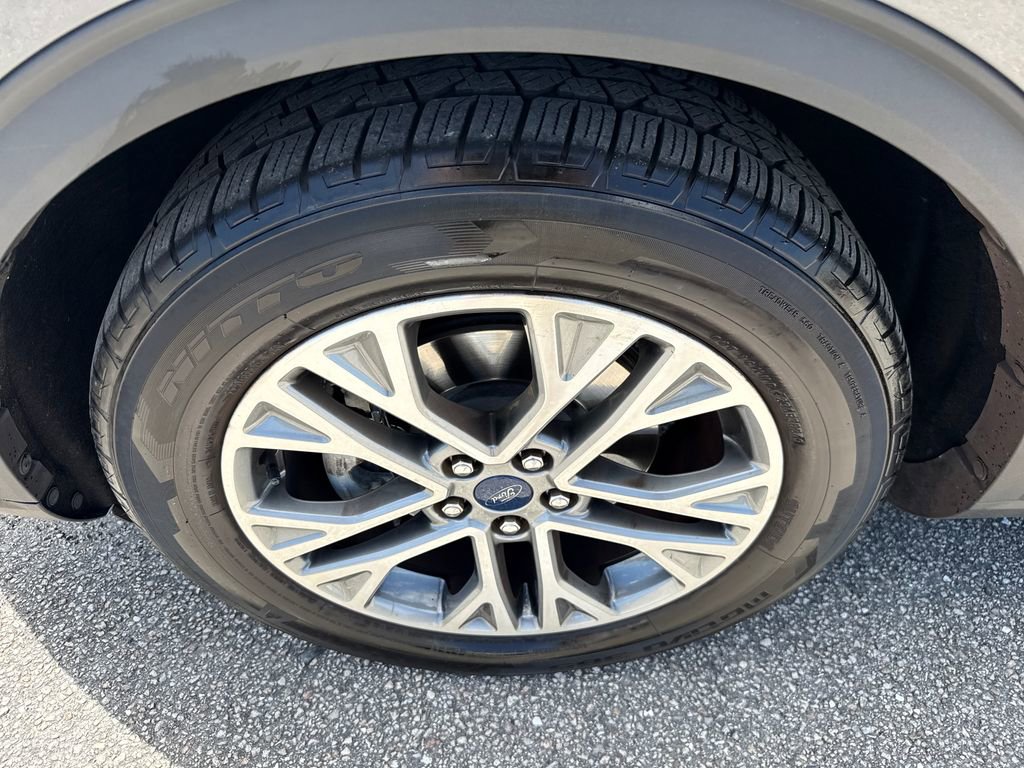 Certified 2022 Ford Escape SEL FWD image 13