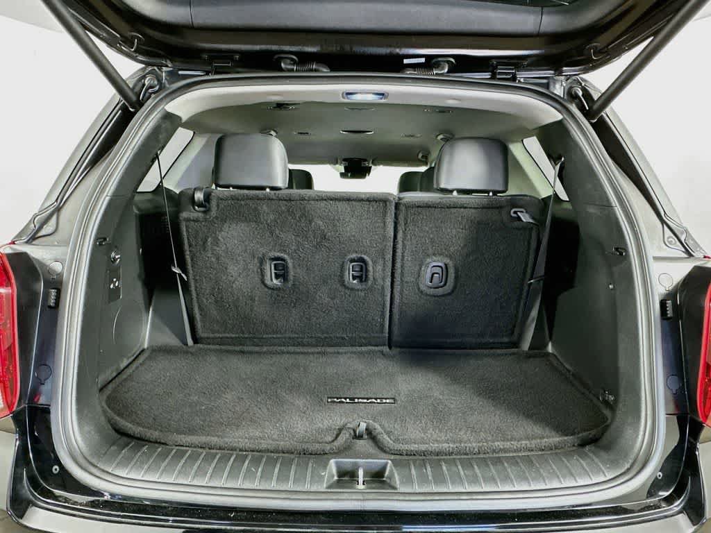 Used 2023 Hyundai Palisade SEL FWD image 18