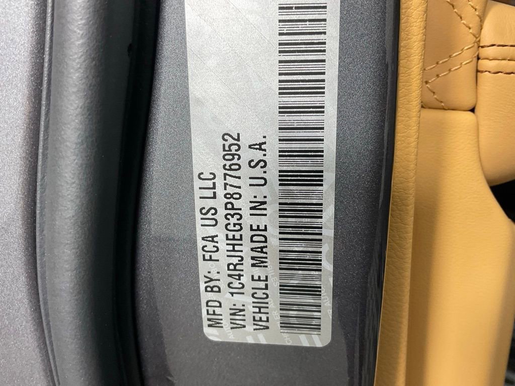 Used 2023 Jeep Grand Cherokee Summit image 27