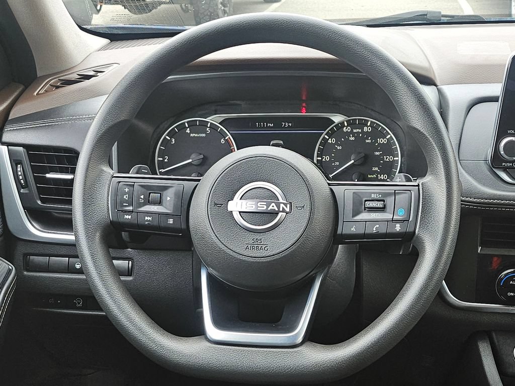 Used 2023 Nissan Rogue SV AWD/4WD image 6