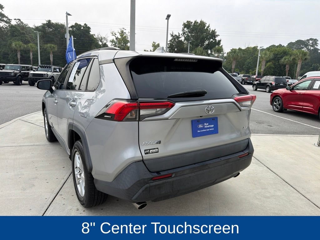 Used 2021 Toyota RAV4 XLE w/ Convenience Package FWD image 5
