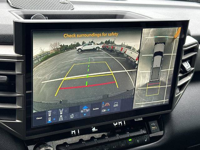 Used 2025 Toyota Tundra Limited AWD/4WD image 16