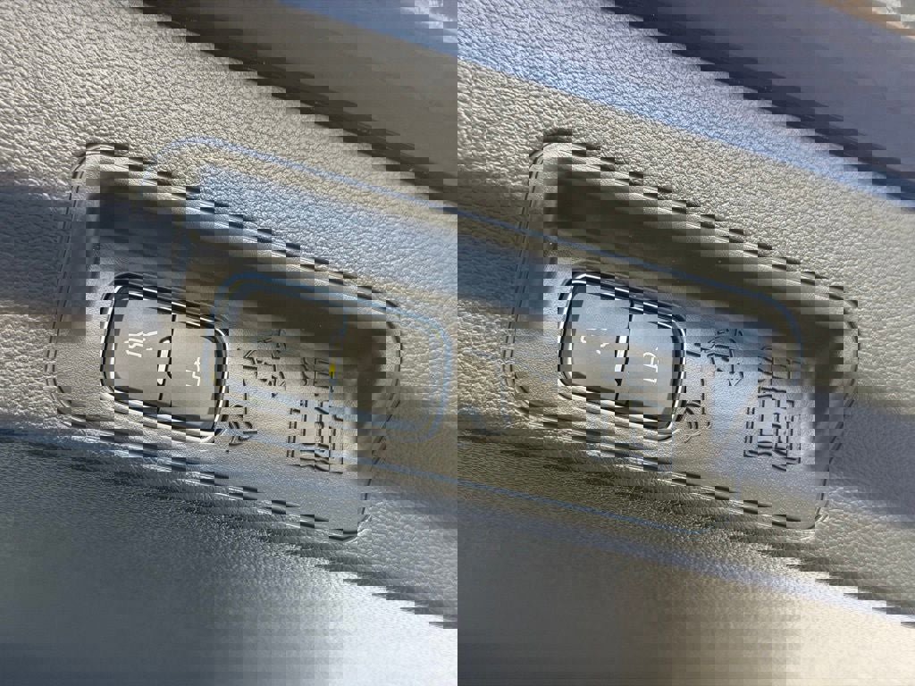 Certified 2022 Ford Explorer XLT w/ Equipment Group 202A image 30