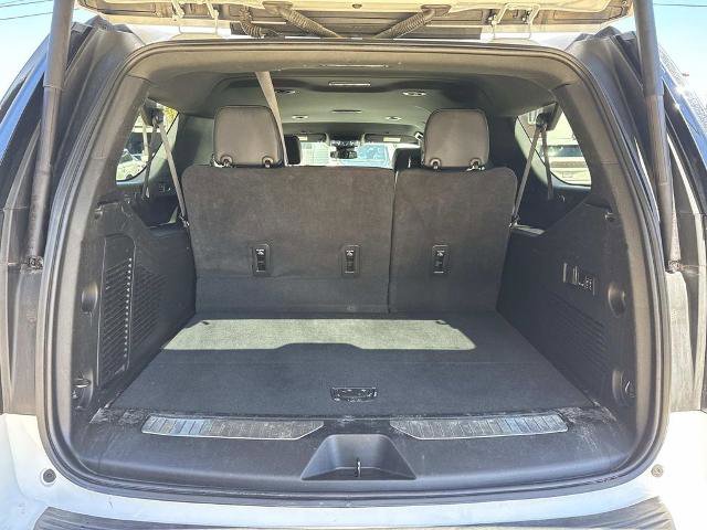Used 2023 Chevrolet Suburban Premier image 11