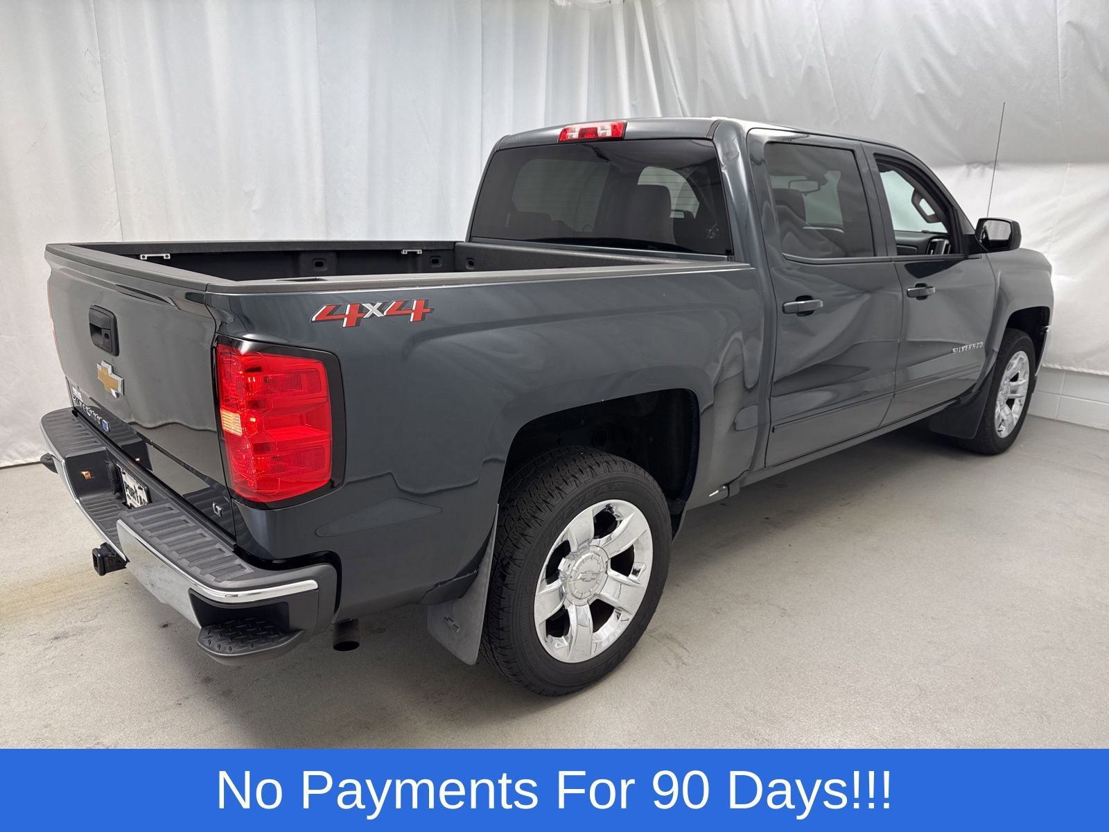 Used 2018 Chevrolet Silverado 1500 LT w/ LT Eassist Package image 2