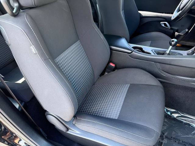 Used 2022 Dodge Challenger R/T w/ Blacktop Package RWD image 21