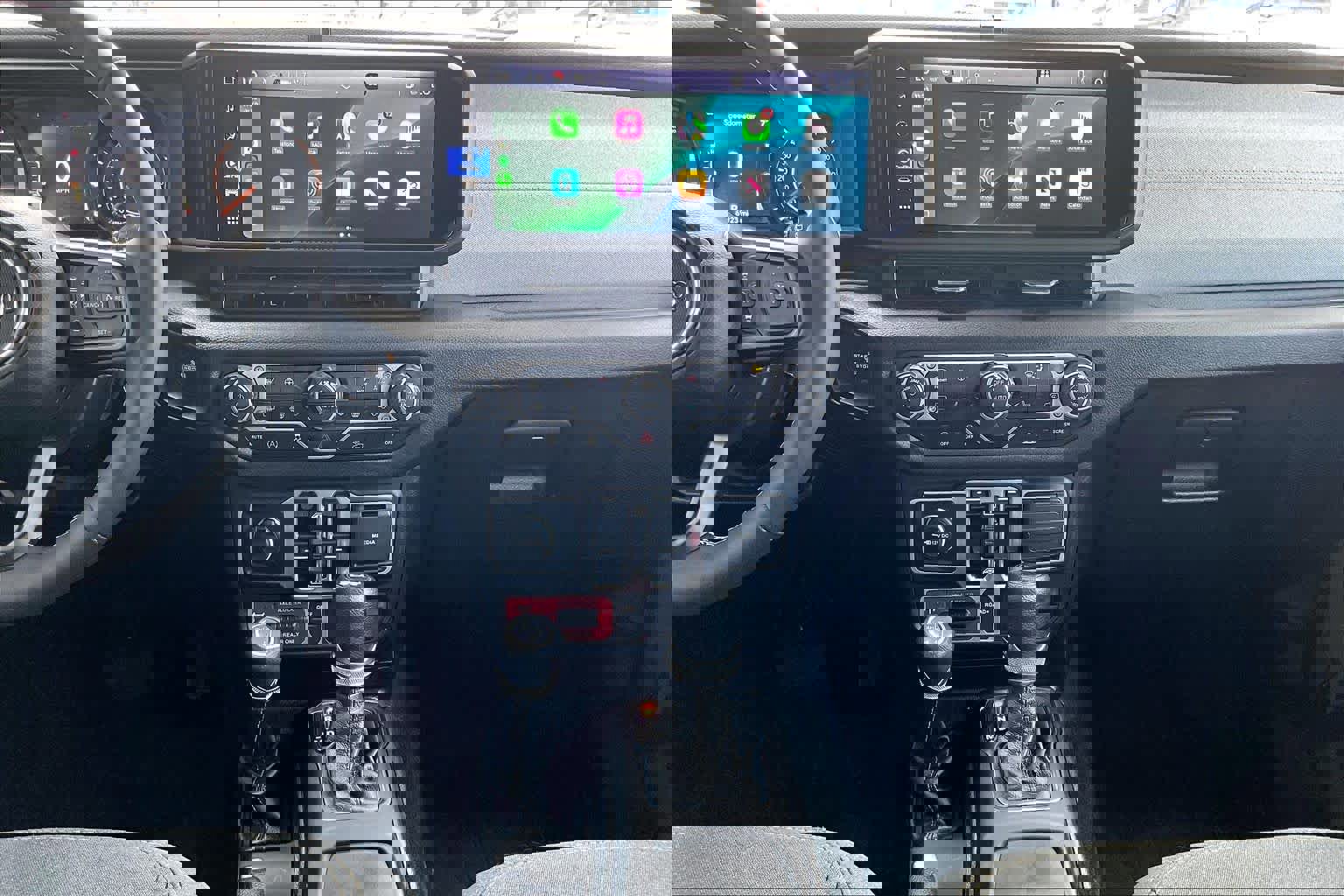 Used 2025 Jeep Wrangler Willys image 12