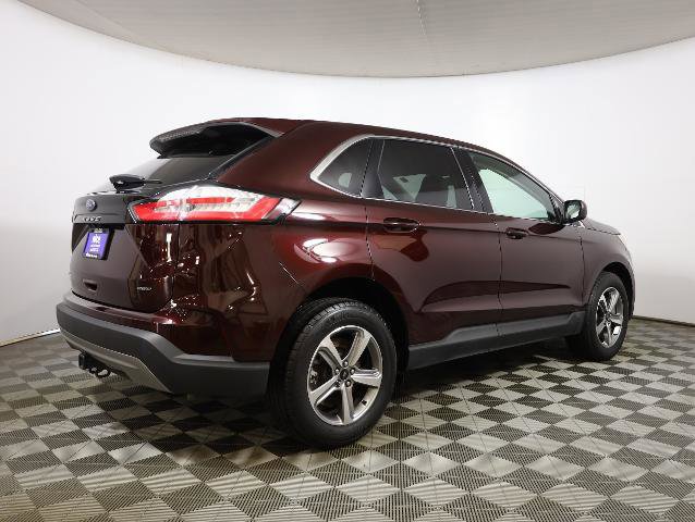 Certified 2024 Ford Edge SEL w/ Convenience Package AWD/4WD image 4