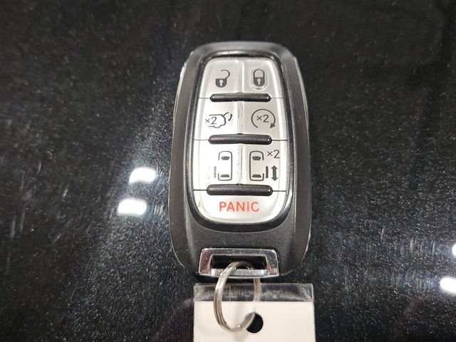 Used 2022 Chrysler Pacifica Touring-L w/ S Appearance Package AWD/4WD image 28