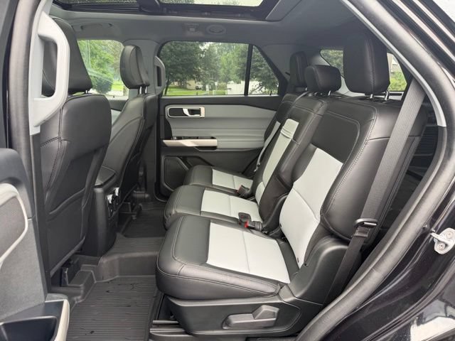 Certified 2023 Ford Explorer XLT w/ Equipment Group 202A AWD/4WD image 20