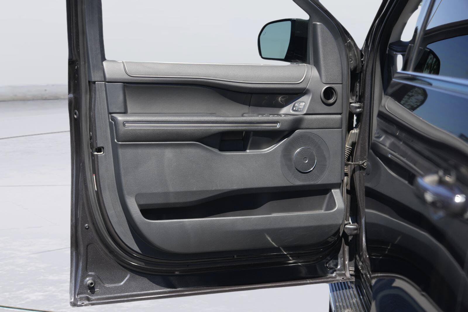 Certified 2022 Ford Expedition XLT RWD image 32