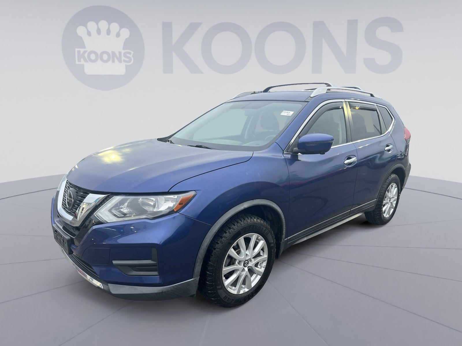 Used 2018 Nissan Rogue SV w/ Premium Package image 1