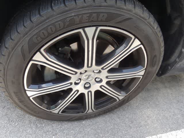 Used 2019 Volvo XC60 T6 Inscription w/ Protection Package AWD/4WD image 18