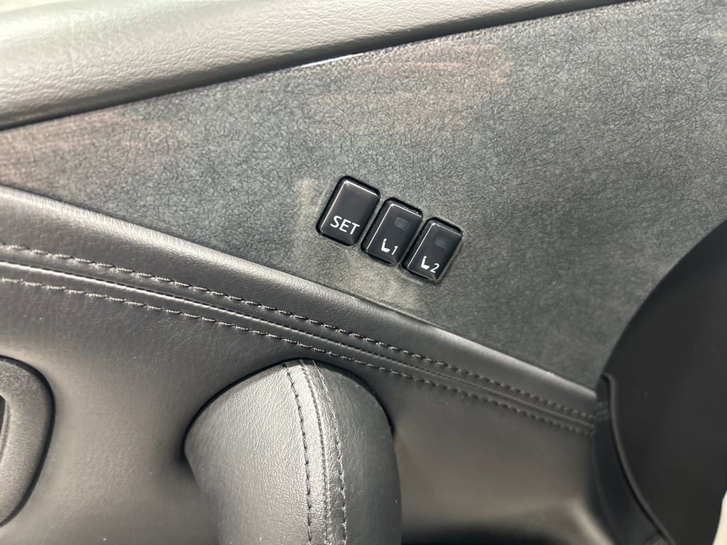 Used 2024 Nissan Armada SL w/ Midnight Edition Package image 12