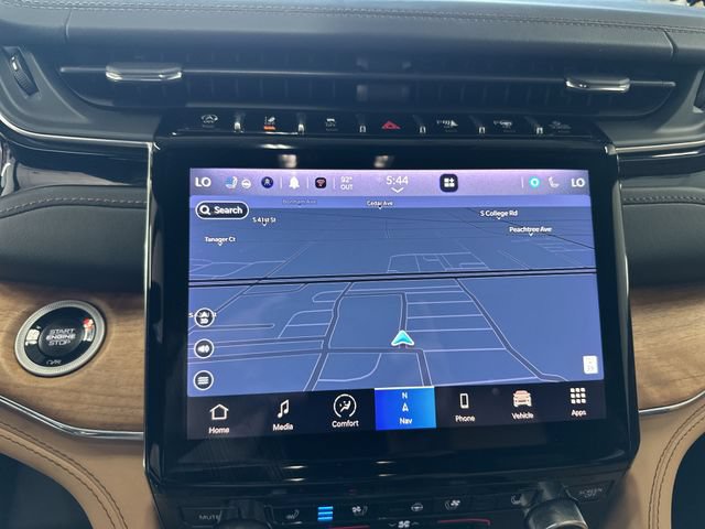Used 2024 Jeep Grand Cherokee L Summit AWD/4WD image 19