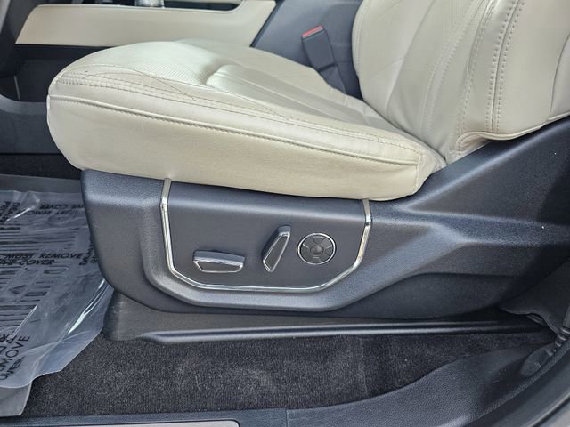 Certified 2021 Ford Expedition Max Platinum image 13