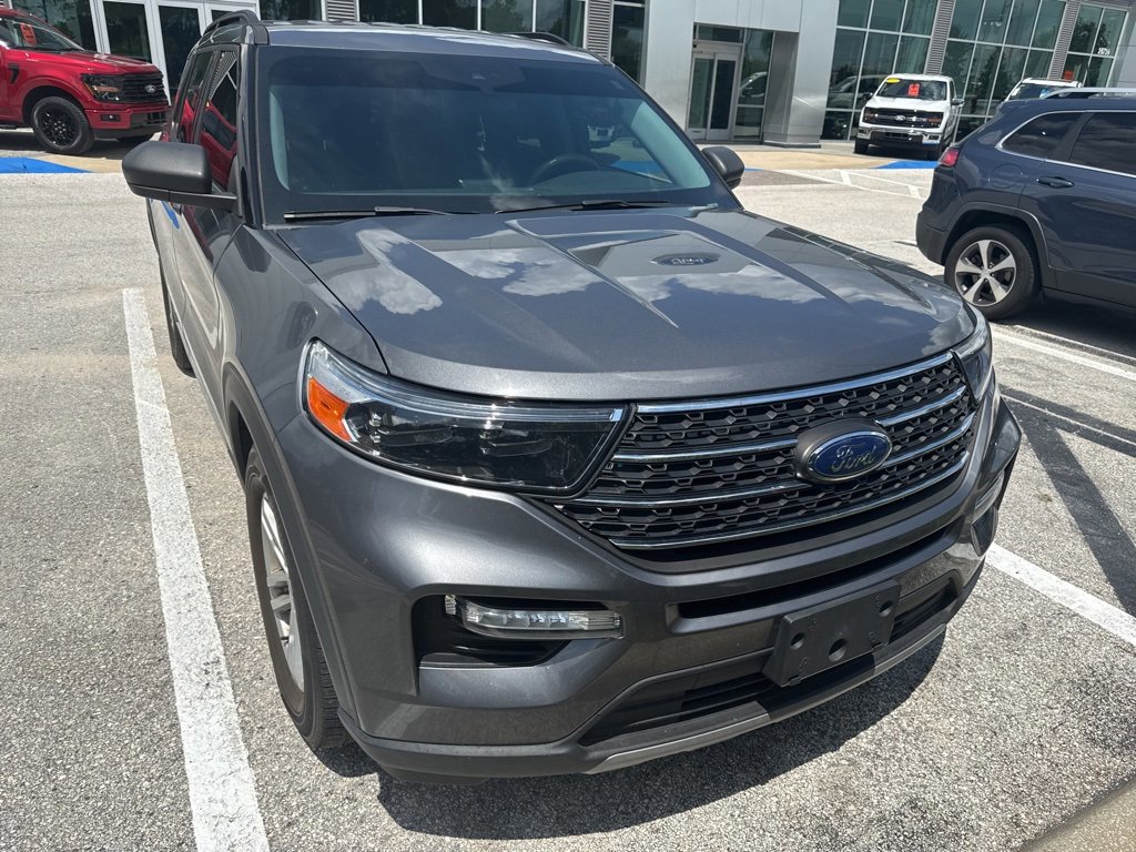 Certified 2022 Ford Explorer XLT w/ Equipment Group 202A