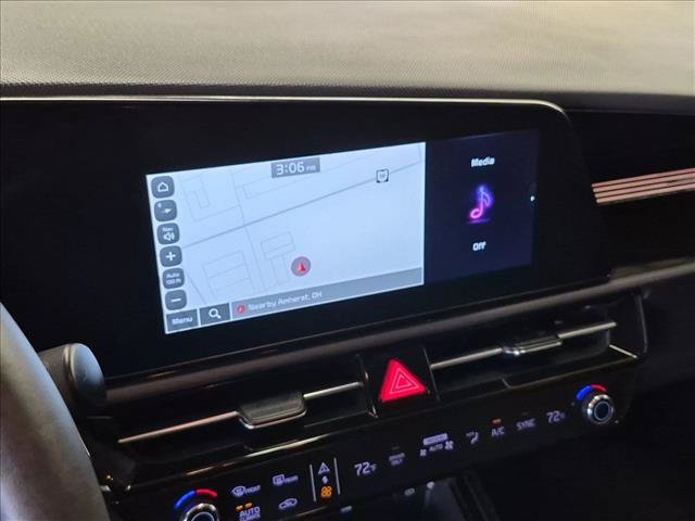 Used 2023 Kia Niro EX FWD image 13