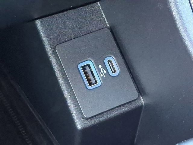 Certified 2022 Ford Edge ST w/ Equipment Group 401A image 26