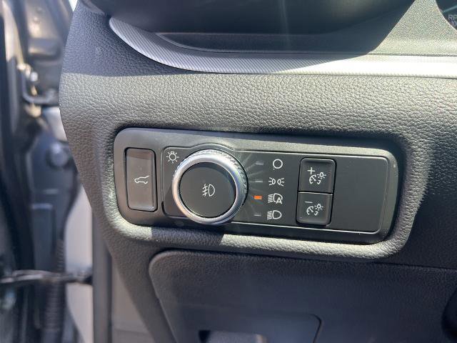 Certified 2022 Ford Explorer XLT w/ Equipment Group 202A image 25