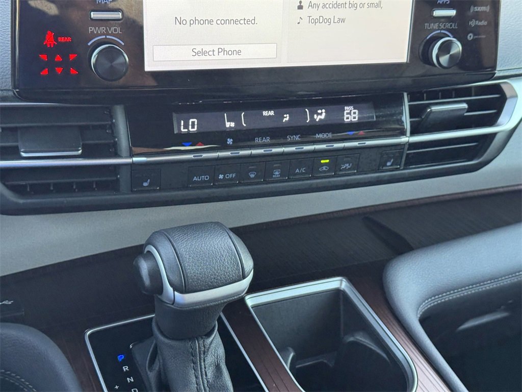 Used 2024 Toyota Sienna XLE image 14