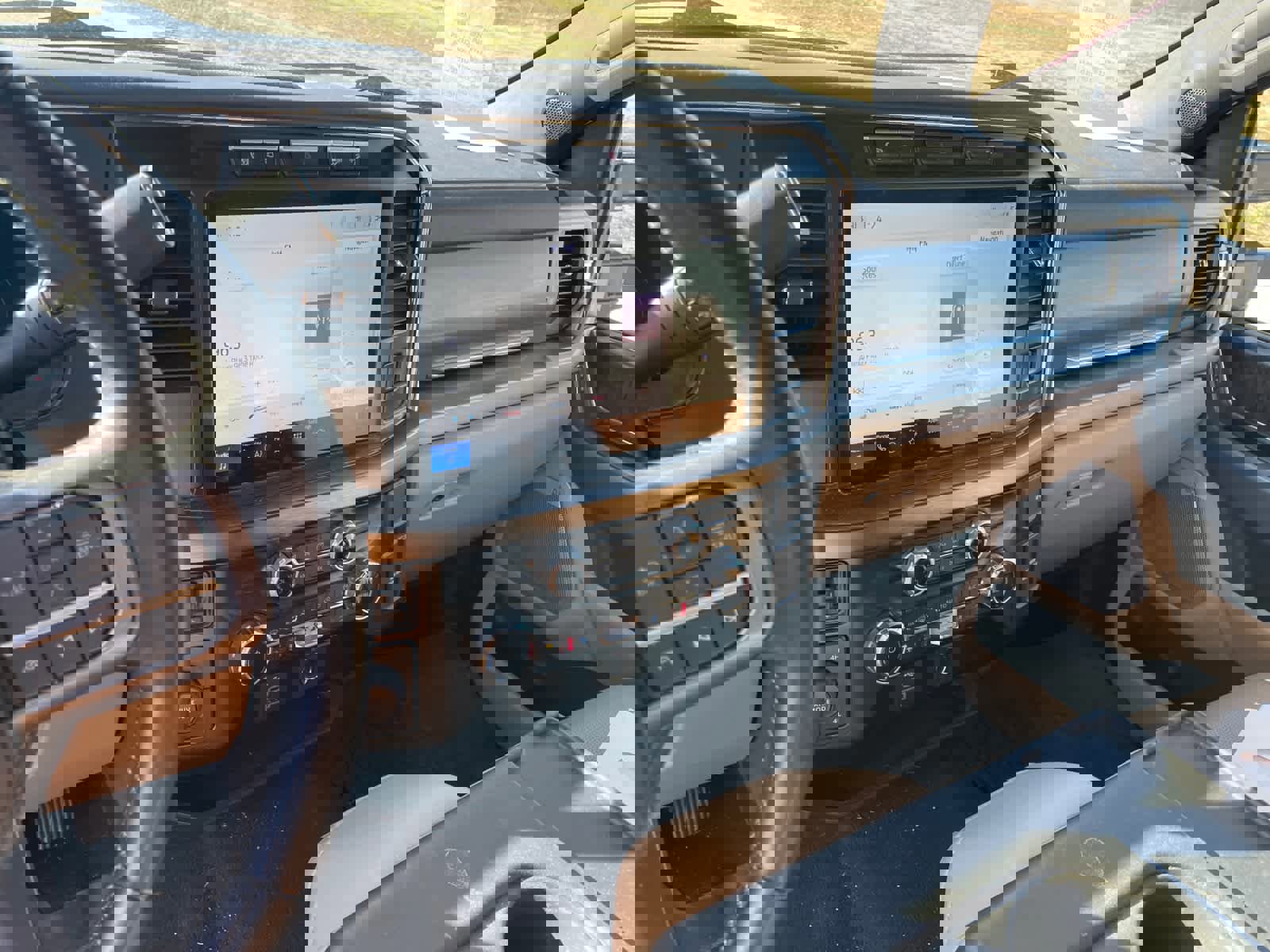 Certified 2023 Ford F250 Lariat w/ Chrome Package image 12