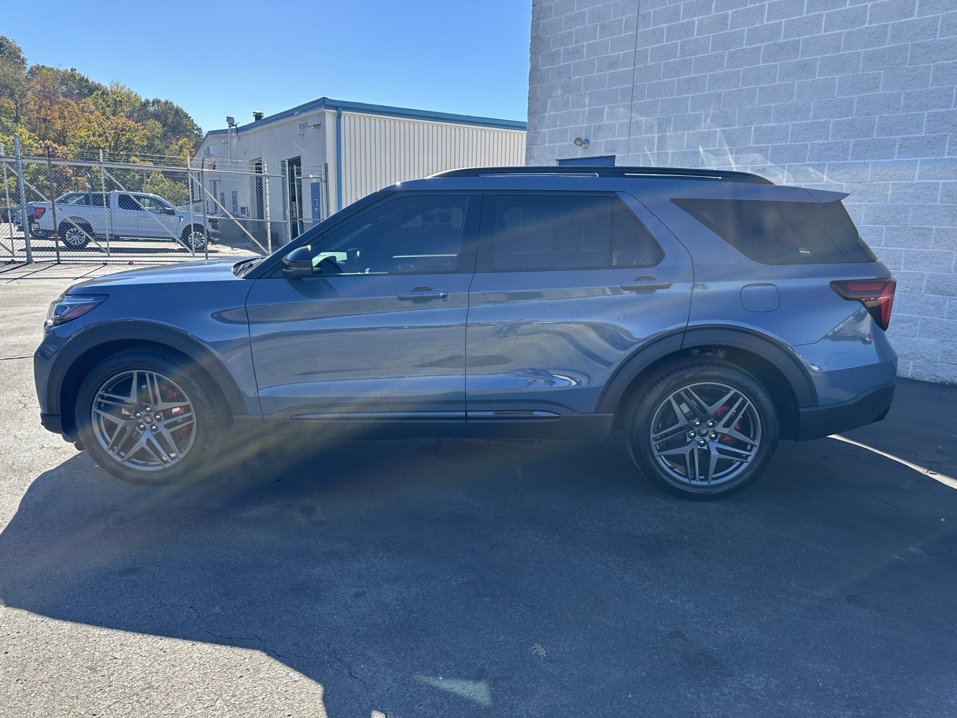 Certified 2025 Ford Explorer ST w/ Sun And Sound Package AWD/4WD image 4