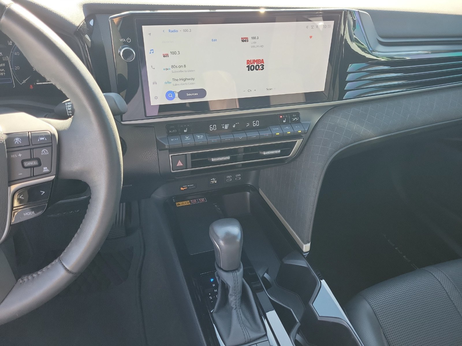 Used 2025 Toyota Camry XLE FWD image 21