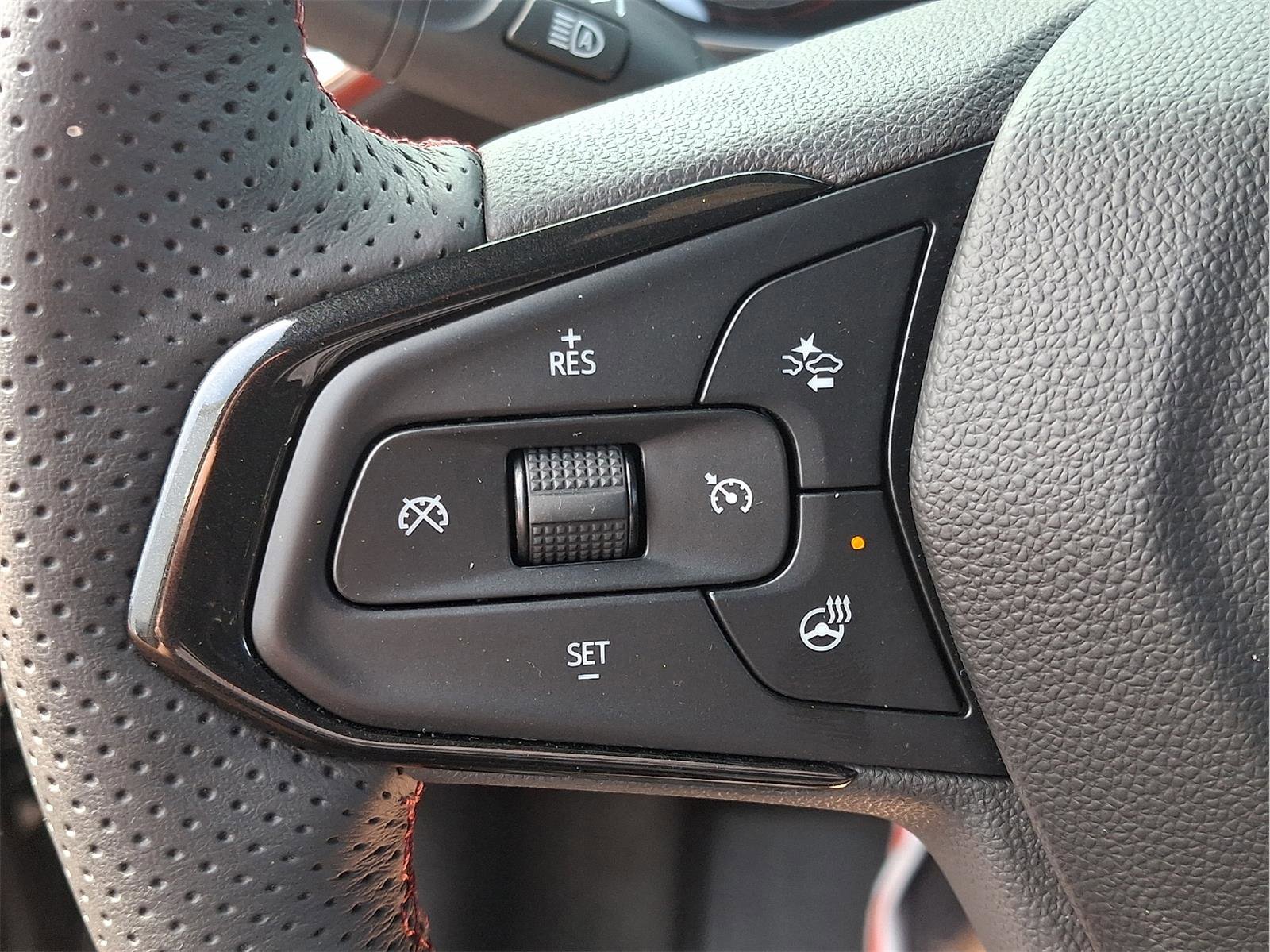 Used 2022 Chevrolet TrailBlazer RS w/ Technology Package image 38