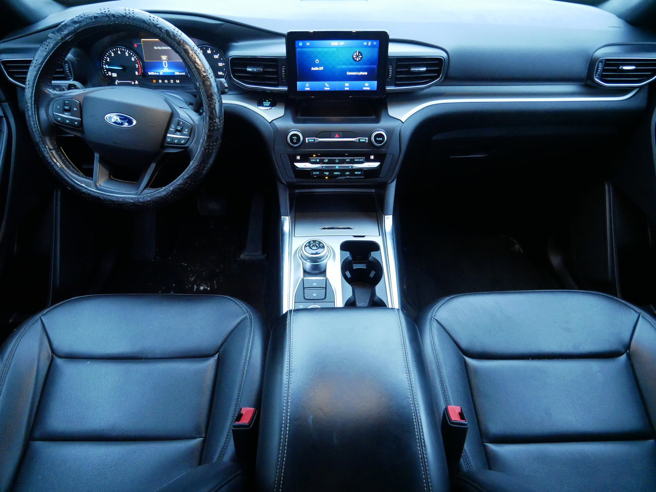 Certified 2020 Ford Explorer XLT w/ Equipment Group 202A image 10