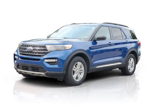 Certified 2023 Ford Explorer XLT w/ Equipment Group 202A AWD/4WD image 2