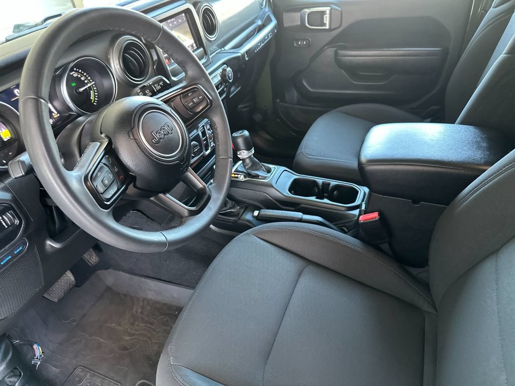 Used 2023 Jeep Wrangler Unlimited AWD/4WD image 9