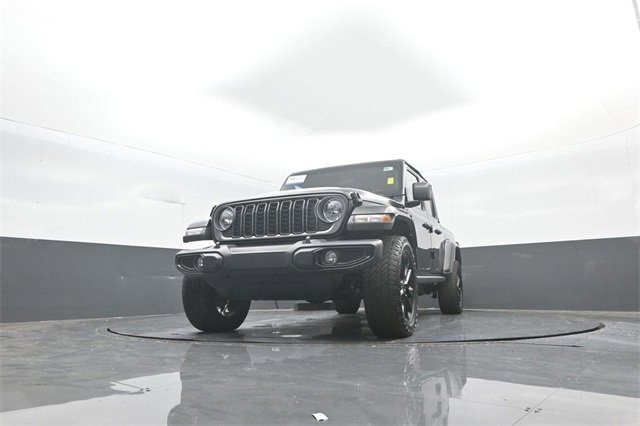 Used 2024 Jeep Gladiator Sport image 34