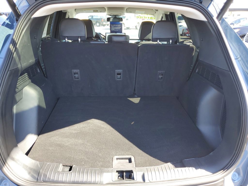 Certified 2025 Ford Escape Platinum AWD/4WD image 35