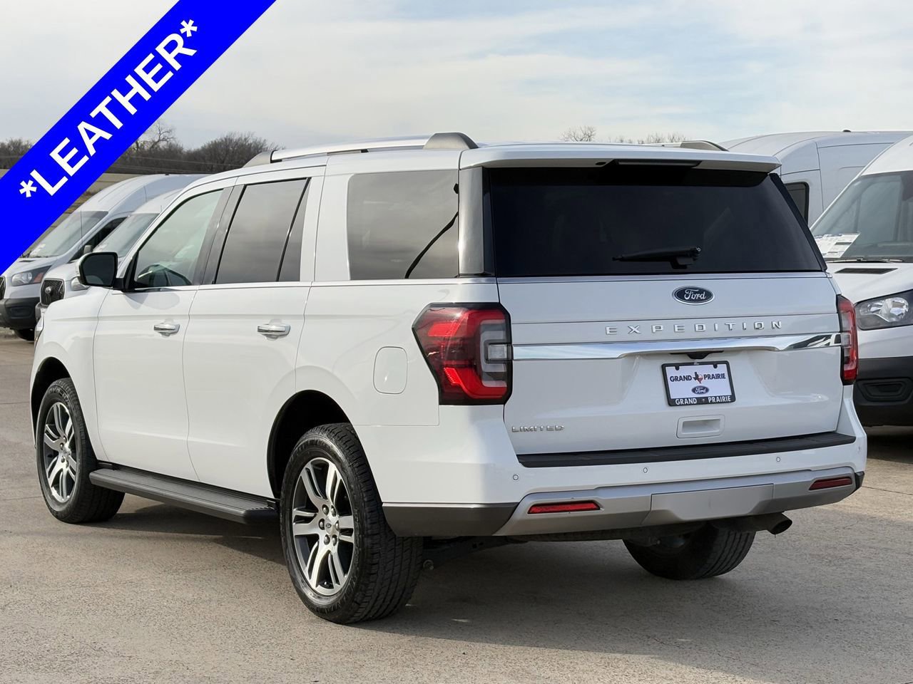 Certified 2024 Ford Expedition Limited image 4