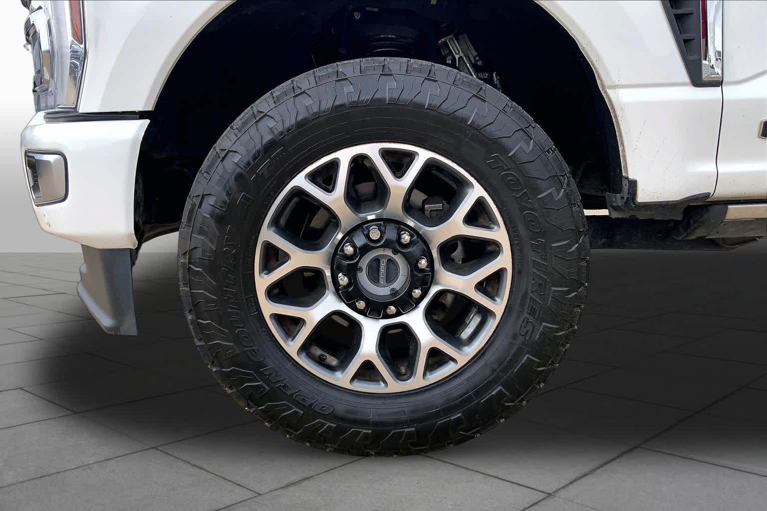 Certified 2024 Ford F250 Platinum AWD/4WD image 11