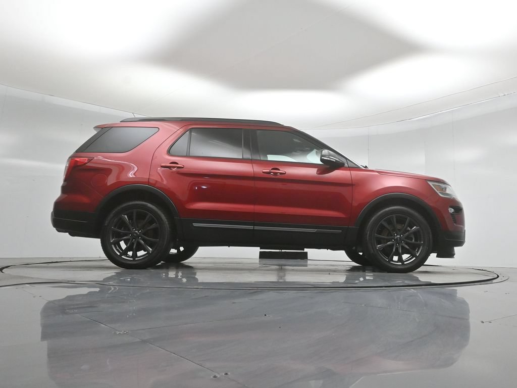 Certified 2019 Ford Explorer XLT w/ Equipment Group 202A FWD image 48