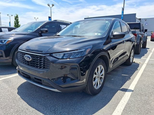 Certified 2024 Ford Escape Active AWD/4WD image 3