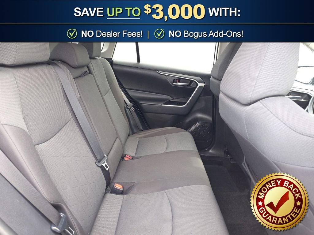Used 2025 Toyota RAV4 XLE FWD image 22
