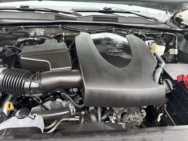 Used 2022 Toyota Tacoma SR AWD/4WD image 38