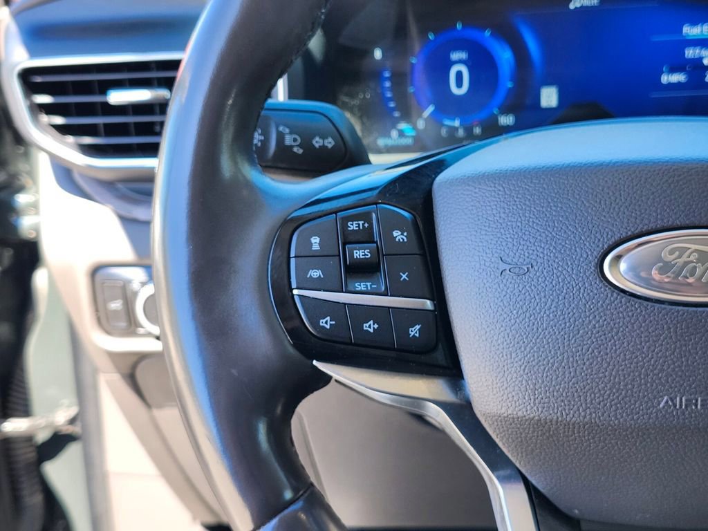 Certified 2022 Ford Explorer Platinum w/ Equipment Group 601A AWD/4WD image 31