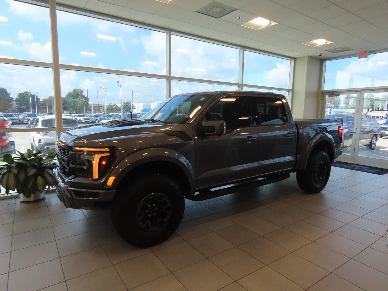 Certified 2024 Ford F150 Raptor w/ Equipment Group 803A Raptor R AWD/4WD image 2