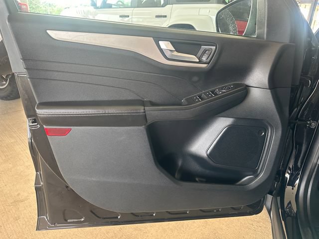 Certified 2021 Ford Escape SE w/ SE Sport Appearance Package AWD/4WD image 22