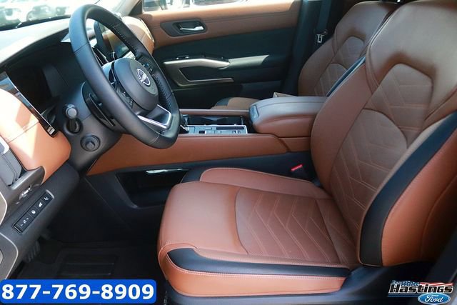 Used 2025 Nissan Pathfinder Platinum image 12