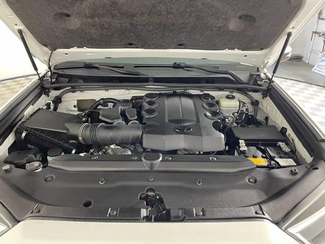Used 2019 Toyota 4Runner TRD Off-Road Premium AWD/4WD image 24