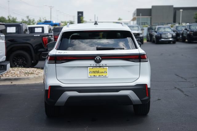 Used 2025 Volkswagen Tiguan S FWD image 7