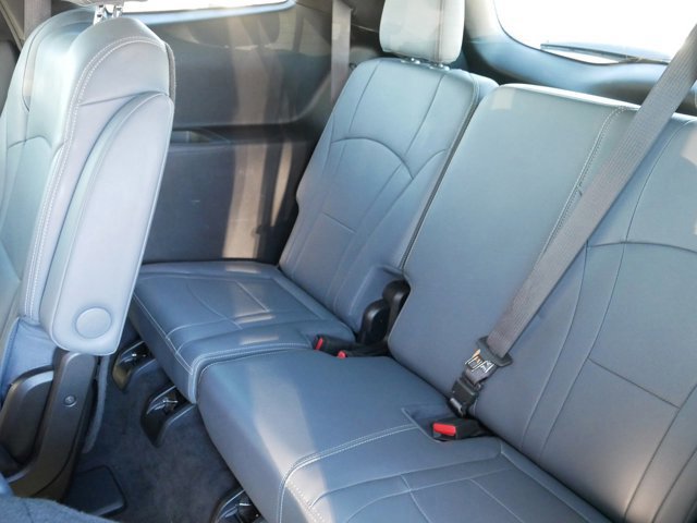 Used 2024 Buick Enclave Premium image 17