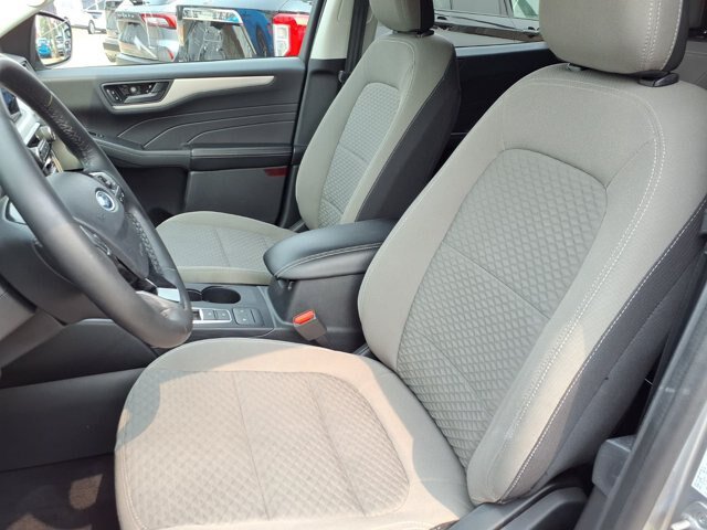 Certified 2022 Ford Escape SE w/ Cold Weather Package AWD/4WD image 4