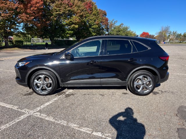 Certified 2025 Ford Escape ST-Line Select AWD/4WD image 6